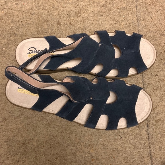 Skechers -- Navy Blue Wedge Sandals 11 - Picture 1 of 5